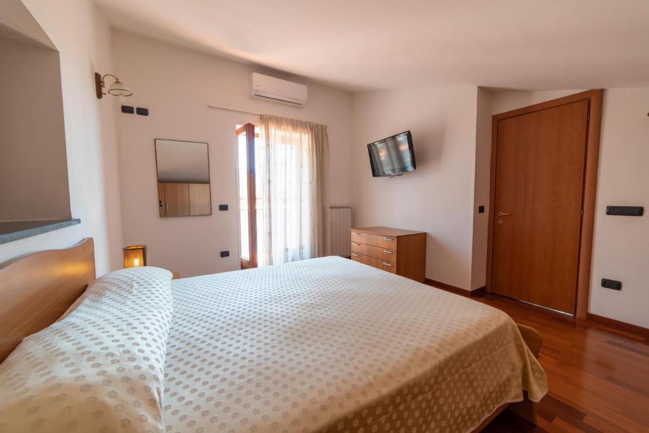 Olga'S Relais Aparthotel Massa Lubrense Buitenkant foto